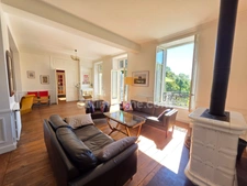 A 15 MN DE SAINT LEONARD DE NOBLAT SUPERBE MAISON DE MAITRE RENOVEE SUR MAGNIFIQUE PARC ARBORE DE 6 HA 