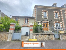  COUP DE COEUR POUR CETTE BELLE MAISON DE CARACTERE AVEC JOLI JARDIN ET PISCINE