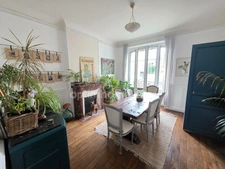  COUP DE COEUR POUR CETTE BELLE MAISON DE CARACTERE AVEC JOLI JARDIN ET PISCINE