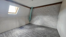 Immeuble à découper en 3 lots ou 5   - RDC : local bureaux loué - 1er : un T3 ou 2 T2 - 2ème : un T3 ou 2 T1 