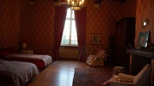 AUX PORTES DE LIMOGES - SUPERBE PROPRIETE DE 11.5HA AVEC SON CHÂTEAU DE STYLE RENAISSANCE - BEAU POTENTIEL 
