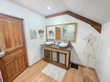  COUP DE COEUR POUR CETTE BELLE MAISON DE CARACTERE AVEC JOLI JARDIN ET PISCINE