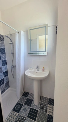 AUX PORTES DE LIMOGES OUEST SUPERBE MAISON ENTIEREMENT RENOVEE AVEC PISCINE ET POOL HOUSE 