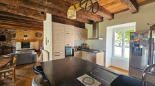 20 MN DE LIMOGES SUD OUEST TRES BELLE PROPRIETE SUR 4,6 HA DE TERRE DANS UN ECRIN DE VERDURE