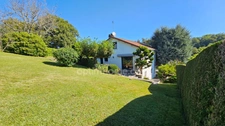 A 6 MN DE LIMOGES CENTRE ET 3,5KMS DU CENTRE BOURG PANAZOL - TRES BELLE MAISON DE QUALITE SUR JOLI TERRAIN ARBORE 