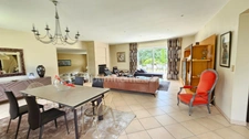 ISLE PROCHE CHU EMAILLEURS - SUPERBE VILLA EN PARTIE PLAIN PIED AVEC PISCINE ET SPA SUR MAGNIFIQUE TERRAIN ARBORE