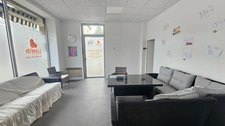Immeuble à découper en 3 lots ou 5   - RDC : local bureaux loué - 1er : un T3 ou 2 T2 - 2ème : un T3 ou 2 T1 