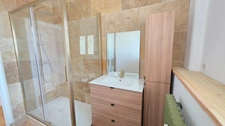 APPARTEMENT DE TYPE 3 DE 79 M² RENOVE AVEC GOUT AU 6 EME ETAGE ET AVEC ASCENSEUR - 