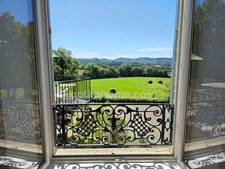 A 15 MN DE SAINT LEONARD DE NOBLAT SUPERBE MAISON DE MAITRE RENOVEE SUR MAGNIFIQUE PARC ARBORE DE 6 HA 
