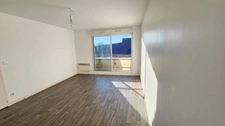 PROCHE MARCEAU TRÈS BEL APPARTEMENT DE TYPE 3 AU DERNIER ÉTAGE AVEC ASCENSEUR TERRASSE CAVE ET GARAGE