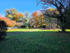 GROS POTENTIEL POUR CETTE TRES BELLE PROPRIETE DE 19HA AVEC CHATEAU ET BATIMENT DE + DE 1200 M²