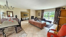 ISLE PROCHE CHU EMAILLEURS - SUPERBE VILLA EN PARTIE PLAIN PIED AVEC PISCINE ET SPA SUR MAGNIFIQUE TERRAIN ARBORE