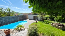 AUX PORTES DE LIMOGES OUEST SUPERBE MAISON ENTIEREMENT RENOVEE AVEC PISCINE ET POOL HOUSE 