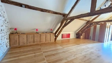 DUN LE PALESTEL SUPERBE GRANGE RENOVEE AVEC GOUT A USAGE D'HABITATION ET DE GARAGE 