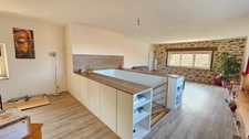 20 MN DE LIMOGES SUD OUEST TRES BELLE PROPRIETE SUR 4,6 HA DE TERRE DANS UN ECRIN DE VERDURE
