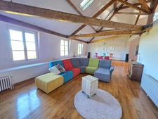 GROS POTENTIEL POUR CETTE TRES BELLE PROPRIETE DE 19HA AVEC CHATEAU ET BATIMENT DE + DE 1200 M²