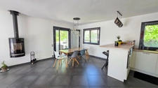AUX PORTES DE LIMOGES OUEST SUPERBE MAISON ENTIEREMENT RENOVEE AVEC PISCINE ET POOL HOUSE 