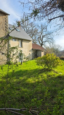 JOLIE PETITE MAISON EN PIERRE DANS L'UN DES PLUS BEAUX COIN DU PLATEAU DE MILLEVACHES