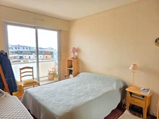 PROCHE PLACE DENIS DUSSOUBS BEL APPARTEMENT DE TYPE 2 AVEC ASCENSEUR PARKING ET CAVE 