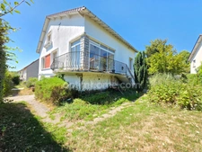 PROCHE CHU - EMAILLEURS JOLIE MAISON T5 SUR SOUS SOL COMPLET ET TERRAIN ARBORE DE 777 M² 