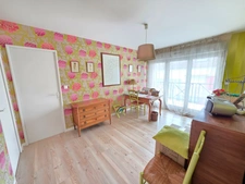VUE IMPRENABLE POUR CET APPARTEMENT DE TYPE 6 AU DERNIER ETAGE AVEC ASCENSEUR - BALCON - 2 GGES ET CAVE