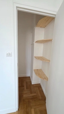 APPARTEMENT DE TYPE 3 DE 79 M² RENOVE AVEC GOUT AU 6 EME ETAGE ET AVEC ASCENSEUR - 
