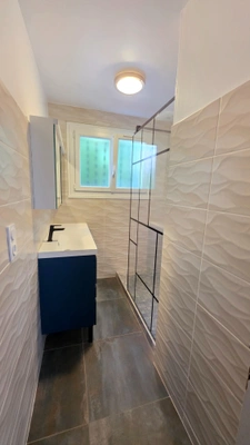 EN EXCLUSIVITE SUR COUZEIX JOLIE MAISON DE PLAIN PIED AVEC GARAGE ABRI JARDIN SUR TERRAIN ARBORE 