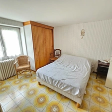QUARTIER OUEST BELLE MAISON DE CARACTERE ANNEE 30 SUR 1534 M² DE TERRAIN ARBORE 