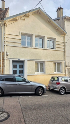 PROCHE MAUVENDIERE - CITE JUDICIAIRE -BUREAUX POUR PROFESSION LIBERALE AVEC POSSIBILITE D'HABITATION