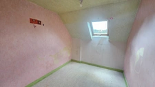 Immeuble à découper en 3 lots ou 5   - RDC : local bureaux loué - 1er : un T3 ou 2 T2 - 2ème : un T3 ou 2 T1 