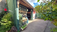 SUPERBE MAISON EN PIERRE AVEC PISCINE ET JARDIN BUCOLIQUE - UN VRAI COUP DE COEUR - 