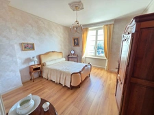 EXCLUSIVITE SECTEUR RUCHOUX BELLE MAISON ANNEE 50 SUR SOUS SOL COMPLET AVEC GARAGE ET PETIT JARDIN 