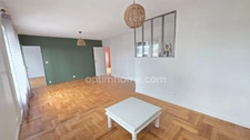 COUP DE COEUR POUR CET APPARTEMENT DE TYPE 4 ENTIEREMENT RENOVE AVEC ASCENSEUR GARAGE BALCON CAVE ET CELLIER