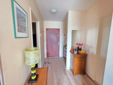 PROCHE PLACE DENIS DUSSOUBS BEL APPARTEMENT DE TYPE 2 AVEC ASCENSEUR PARKING ET CAVE 