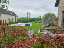  COUP DE COEUR POUR CETTE BELLE MAISON DE CARACTERE AVEC JOLI JARDIN ET PISCINE