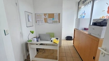 Immeuble à découper en 3 lots ou 5   - RDC : local bureaux loué - 1er : un T3 ou 2 T2 - 2ème : un T3 ou 2 T1 
