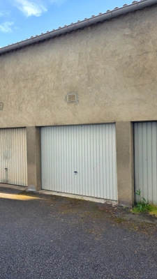 COUP DE COEUR POUR CET APPARTEMENT DE TYPE 4 ENTIEREMENT RENOVE AVEC ASCENSEUR GARAGE BALCON CAVE ET CELLIER
