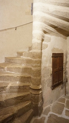 AUX PORTES DE LIMOGES - SUPERBE PROPRIETE DE 11.5HA AVEC SON CHÂTEAU DE STYLE RENAISSANCE - BEAU POTENTIEL 