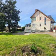 QUARTIER OUEST BELLE MAISON DE CARACTERE ANNEE 30 SUR 1534 M² DE TERRAIN ARBORE 
