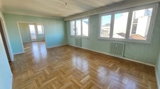 EN EXCUSIVITE : Hyper centre Appartement de type 5 au 6eme étage avec ascenseur , cave et grand balcon 