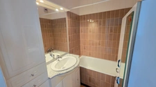EXCLUSIVITE  QUARTIER SAINT ANNE APPARTEMENT DE TYPE 2 AVEC ASCENSEUR - BALCON - GARAGE ET CAVE 