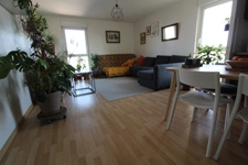 NANTES à l’extrême EST de l’île BEAULIEU et à proximité du PARC NATUREL, dans immeuble avec ASCENCEUR, Appartement T3 entièrement MEUBLE de 65.30m² avec LOGGIA, CAVE et BOX sécurisé pour un véhicule