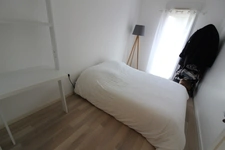 85000 -La ROCHE sur YON plein centre ville, dans résidence avec ASCENCEUR, Appartement T2 avec TERRASSE, PARKING et CAVE sécurisés