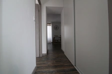 Au NORD de La ROCHE sur YON dans la commune de BELLEVILLE/VIE superbe Appartement T2 Meublé avec 1 très grande CHAMBRE