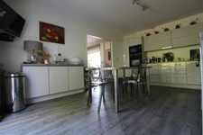 Aux PORTES de LA ROCHE su YON côté NORD, Maison de 238 m² avec 6 chambres, Bureau double, SDB, SDE, 3 WC et PISCINE, GARAGE et PARKING intérieur avec CARPORT 2 véhicules
