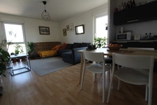 NANTES à l’extrême EST de l’île BEAULIEU et à proximité du PARC NATUREL, dans immeuble avec ASCENCEUR, Appartement T3 entièrement MEUBLE de 65.30m² avec LOGGIA, CAVE et BOX sécurisé pour un véhicule