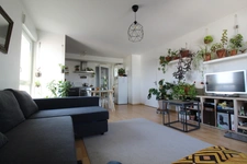 NANTES à l’extrême EST de l’île BEAULIEU et à proximité du PARC NATUREL, dans immeuble avec ASCENCEUR, Appartement T3 entièrement MEUBLE de 65.30m² avec LOGGIA, CAVE et BOX sécurisé pour un véhicule