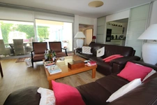 Aux PORTES de LA ROCHE su YON côté NORD, Maison de 238 m² avec 6 chambres, Bureau double, SDB, SDE, 3 WC et PISCINE, GARAGE et PARKING intérieur avec CARPORT 2 véhicules
