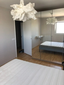 NANTES à l’extrême EST de l’île BEAULIEU et à proximité du PARC NATUREL, dans immeuble avec ASCENCEUR, Appartement T3 entièrement MEUBLE de 65.30m² avec LOGGIA, CAVE et BOX sécurisé pour un véhicule