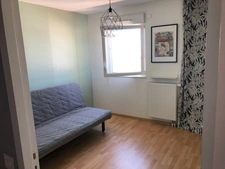 NANTES à l’extrême EST de l’île BEAULIEU et à proximité du PARC NATUREL, dans immeuble avec ASCENCEUR, Appartement T3 entièrement MEUBLE de 65.30m² avec LOGGIA, CAVE et BOX sécurisé pour un véhicule